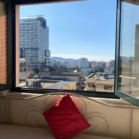 アパート Rtsh ティラナ